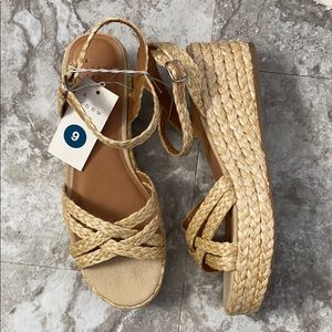 NWT Luisa Woven Straw Wedge - A New Day